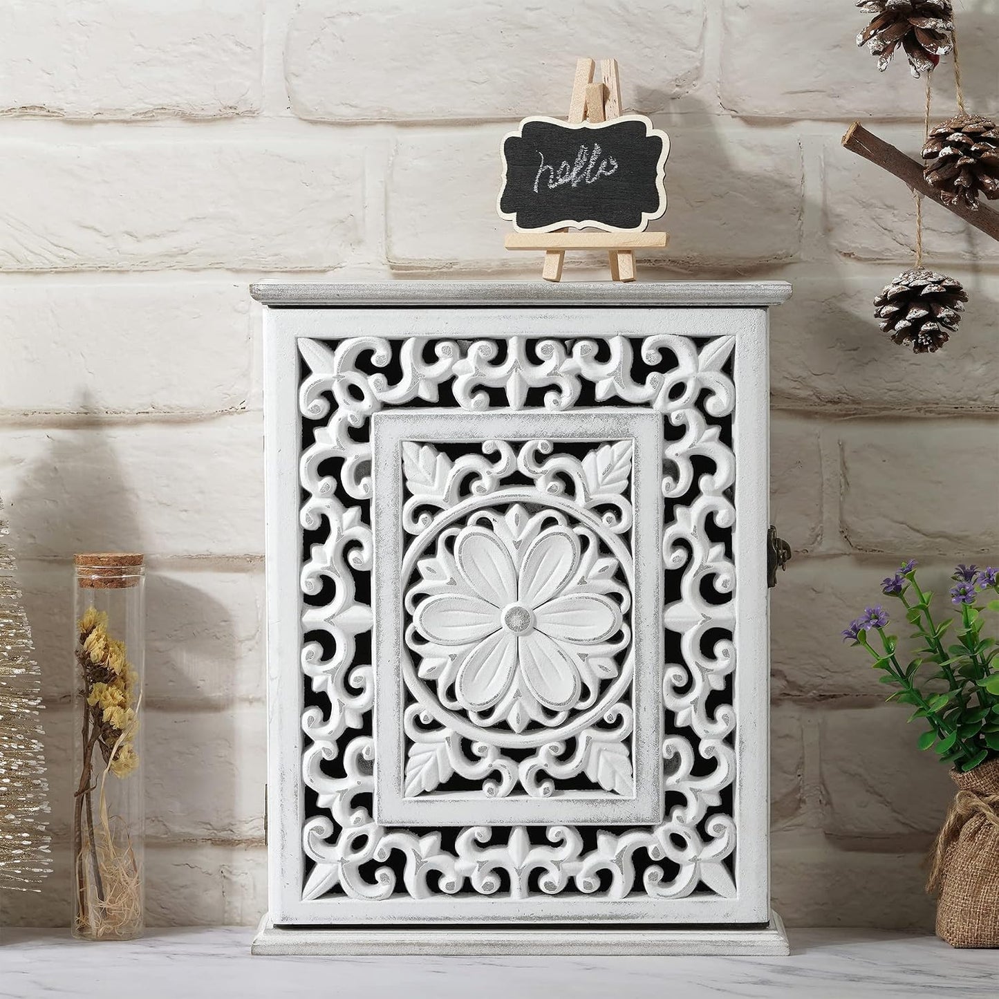Wooden Key Holder / Retro White