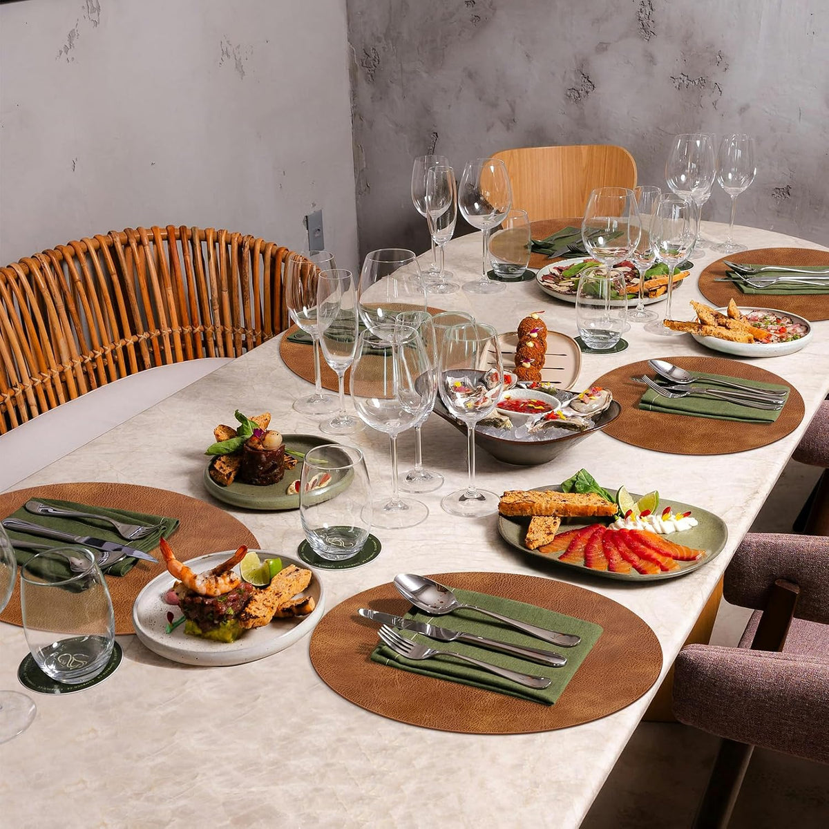 ADRIMER Placemats, Heat Resistant Round Placemats Set of 12 Washable, Waterproof Table Mats, Wipeable Faux Leather