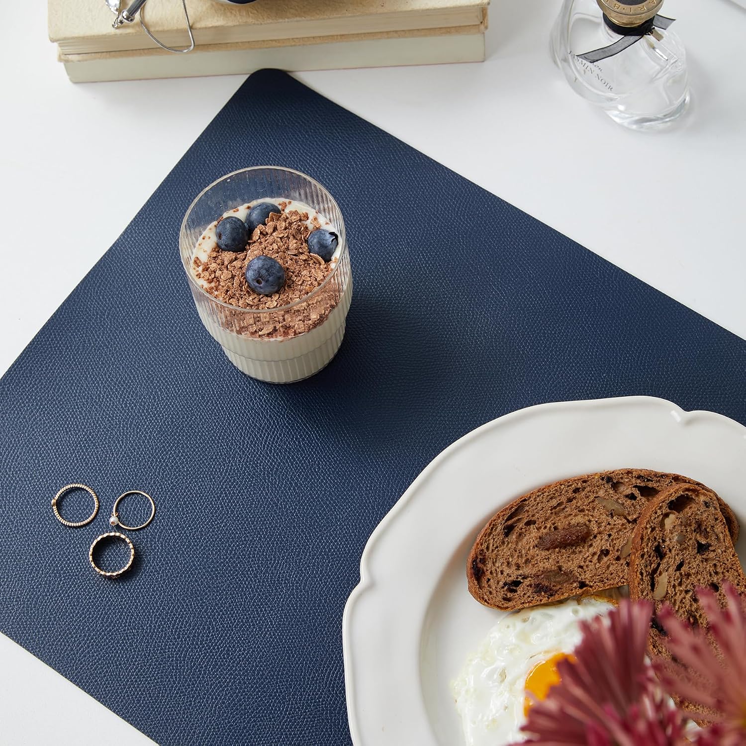 DOLOPL Navy Blue Placemats Set of 6, Wipeable Faux Leather Place Mats | Leather-look, Easy Clean,Washable, Heat