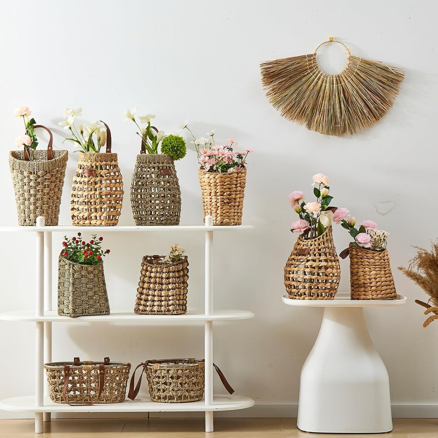 Wall Hanging Pocket Basket Portable Storage Basket Decorative Boho Mounted Organizer / Seagrass