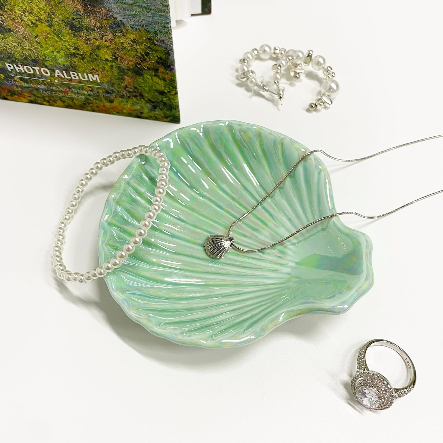 Ceramic Shell Ring Holder Dish / Ice Green
