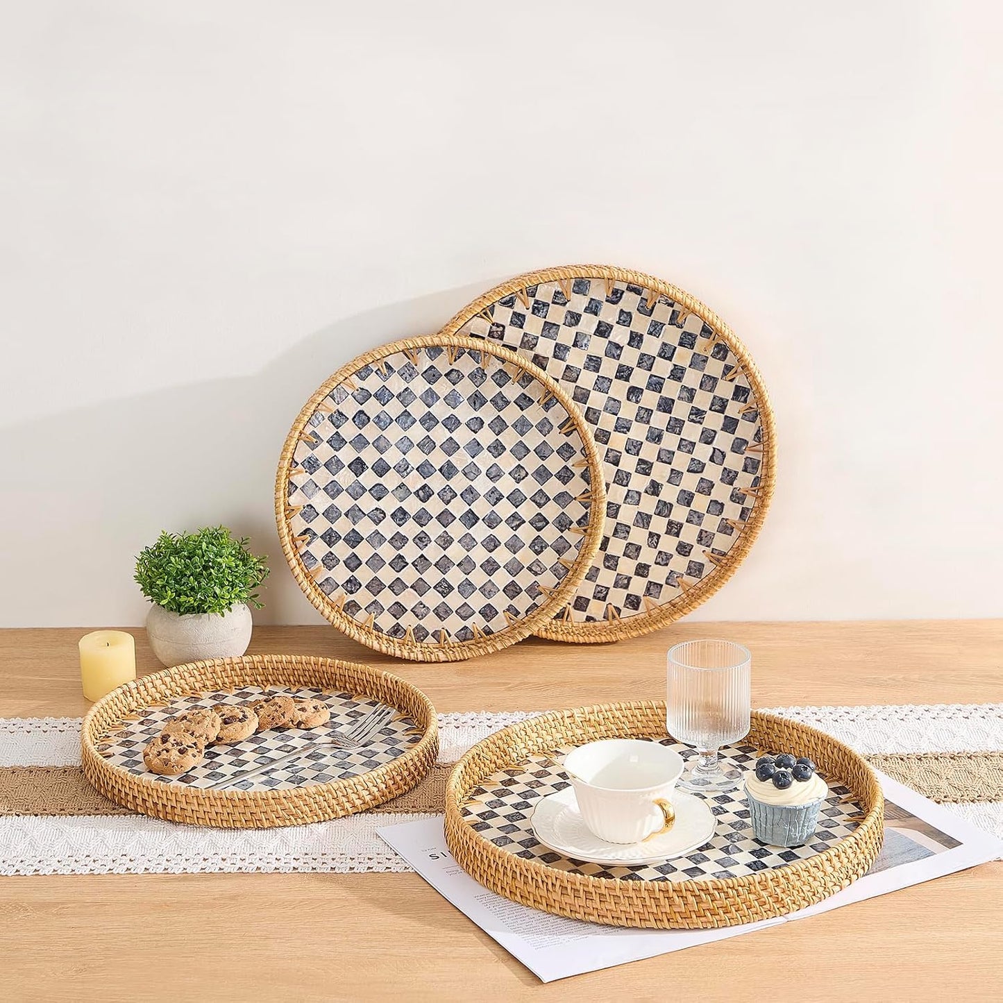 Round Rattan Tray / Checkerboard / 13.5
