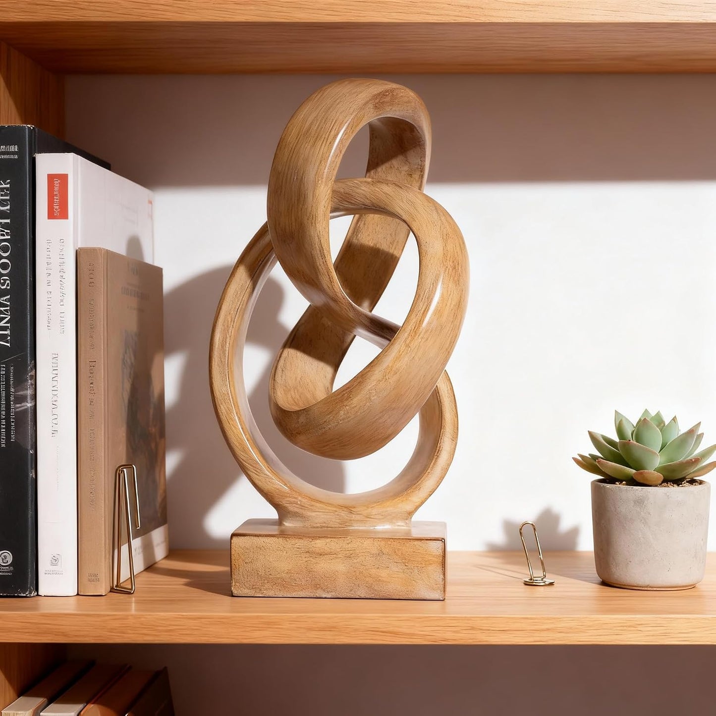 geometric decorative statue / Original