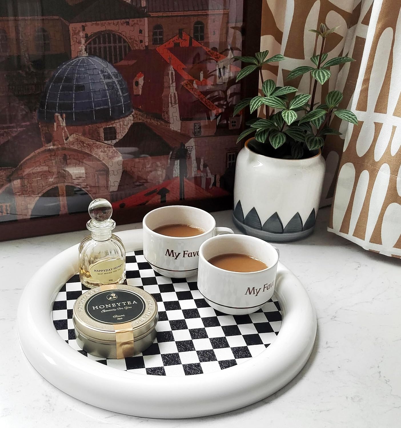 Checkered Decorative Tray / Round White Checkered