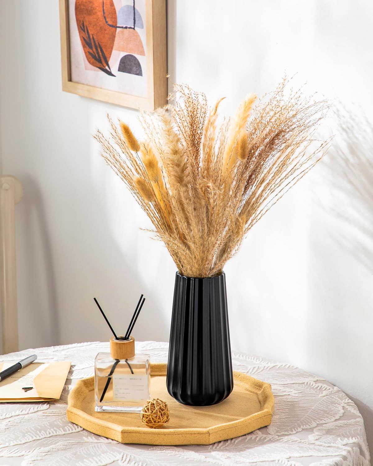 Ceramic Vase / Modern Ribbed Glossy Decorative Vase / Black / 7.8 Inch