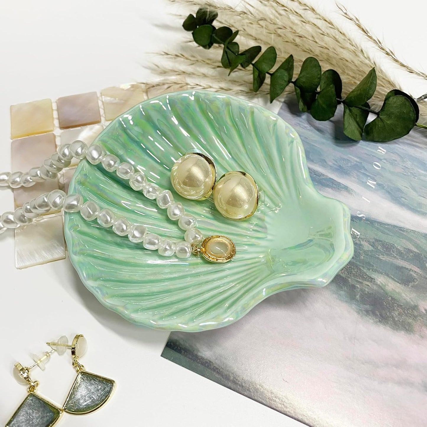 Ceramic Shell Ring Holder Dish / Ice Green