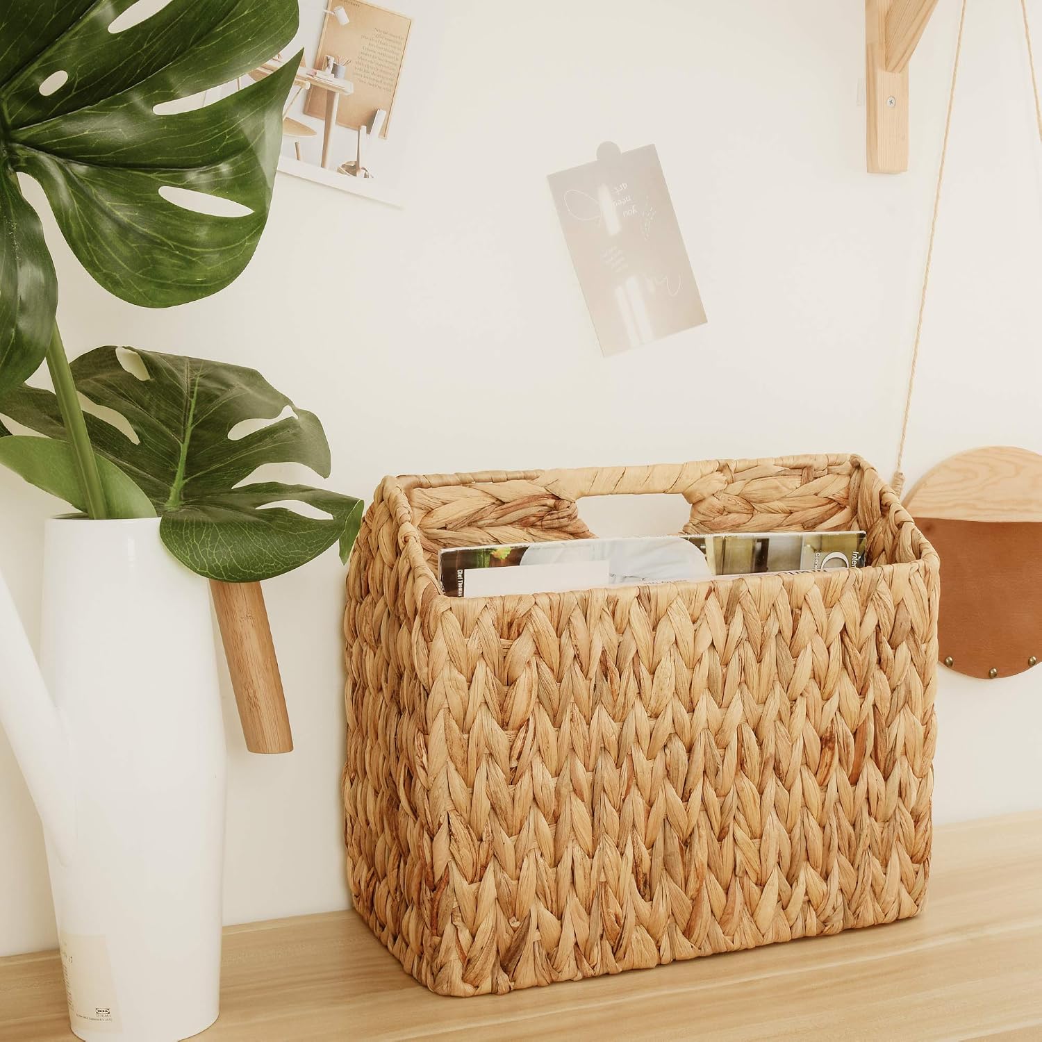 StorageWorks Hand-Woven Divided Magazine Basket, Rattan Magazine Holder, Natural Wicker Magazine Rack for Bathroom