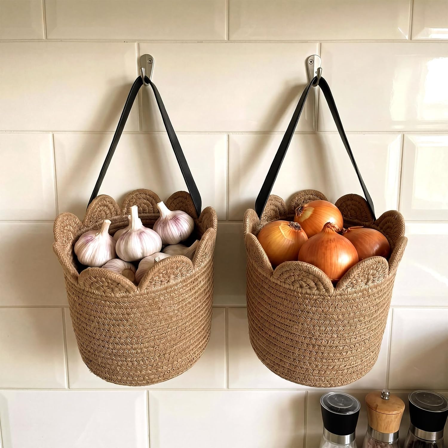 Scalloped Wall Basket Woven Hanging Baskets / Set of 2