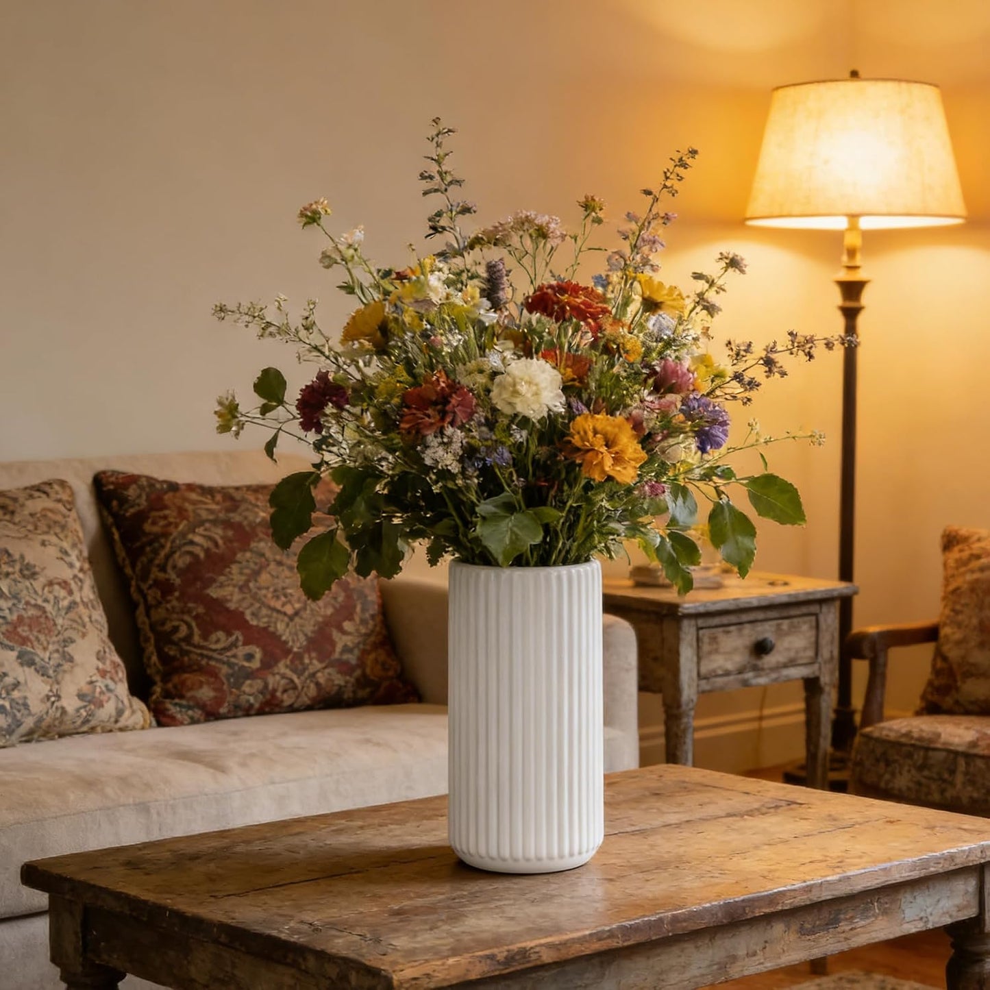 White Ceramic Flower Vase for Pampas Grass / Ceramic White / 8 Inch