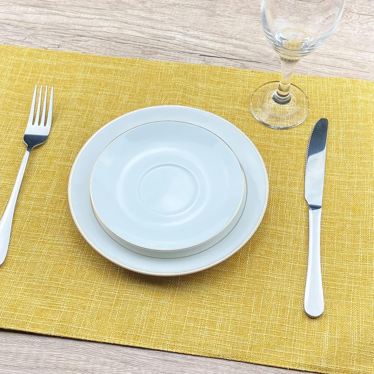 Weabetfu Cloth Placemats Set of 6 Heat Resistant Dining Table Placemats | Cotton Linen Machine Washable Kitchen Table
