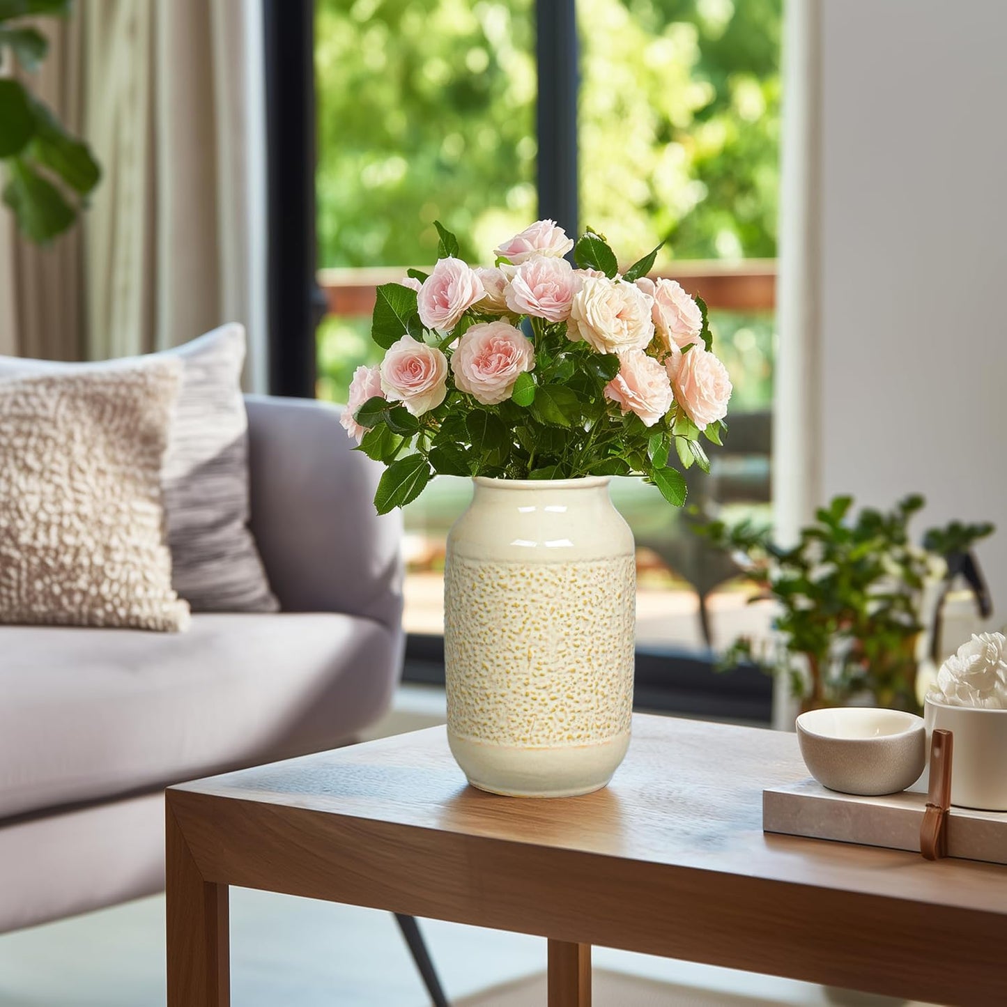 Modern Farmhouse Vases / Beige / 9 Inch