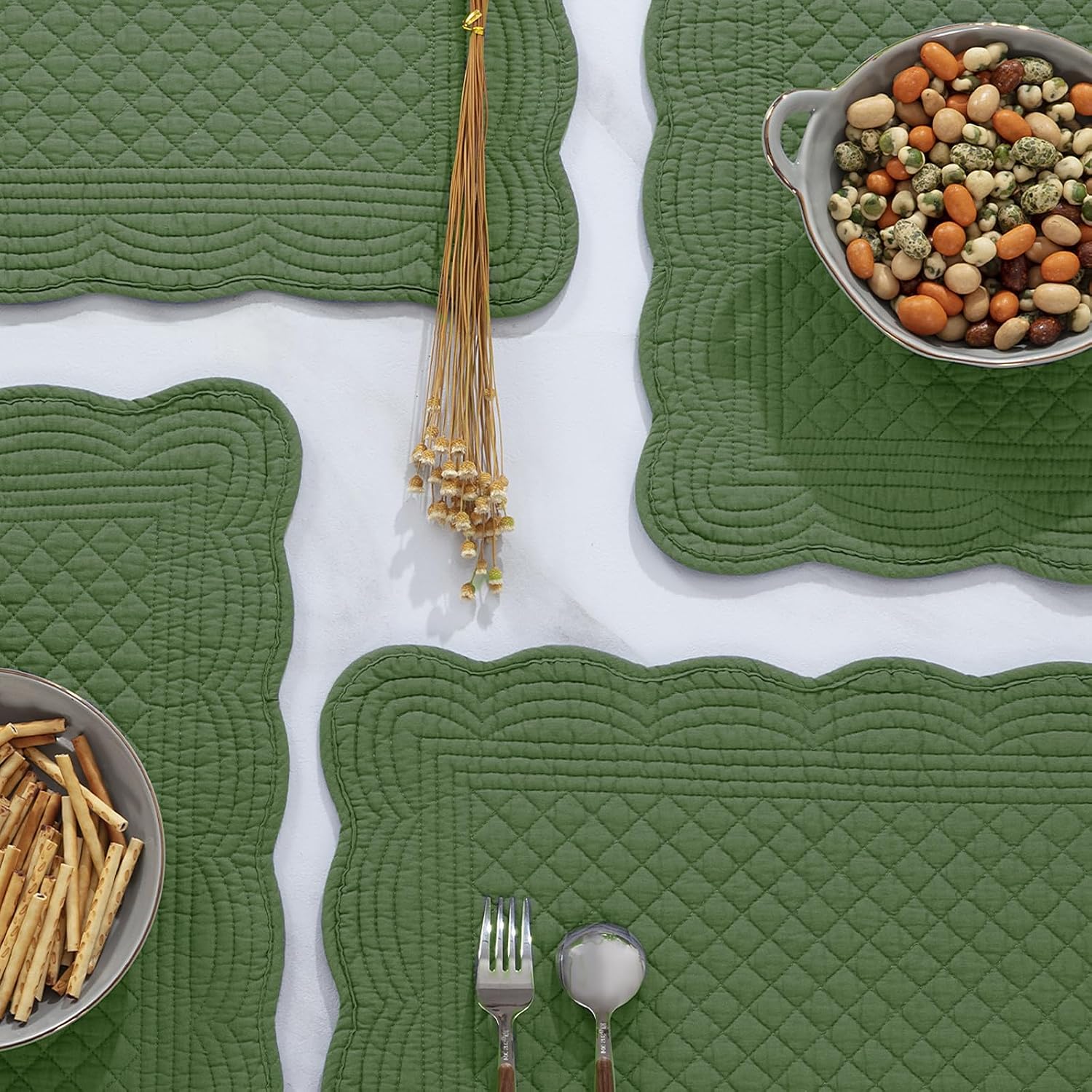 100% Cotton Quilted Placemats Set of 6,Washable Cloth Table Placemats for Kitchen & Dining Table