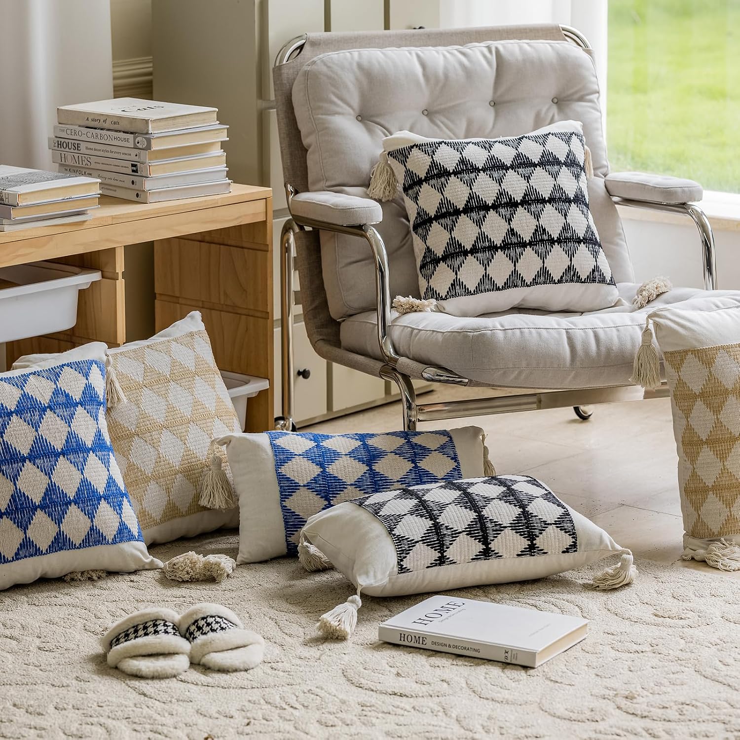 Tassels Farmhouse Pillow Covers / 20 x 12 / Black Plaid