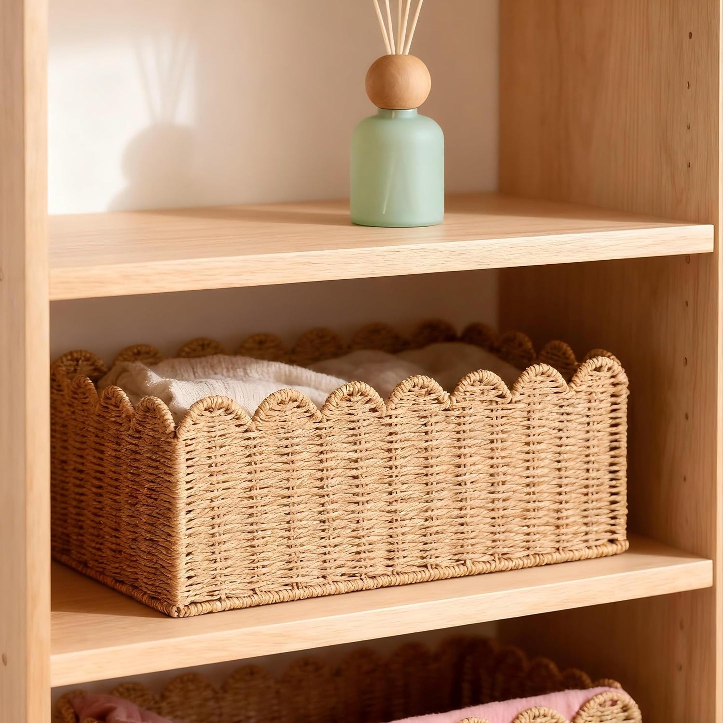 Scalloped Basket / Hand Woven Baskets / Light Brown / M