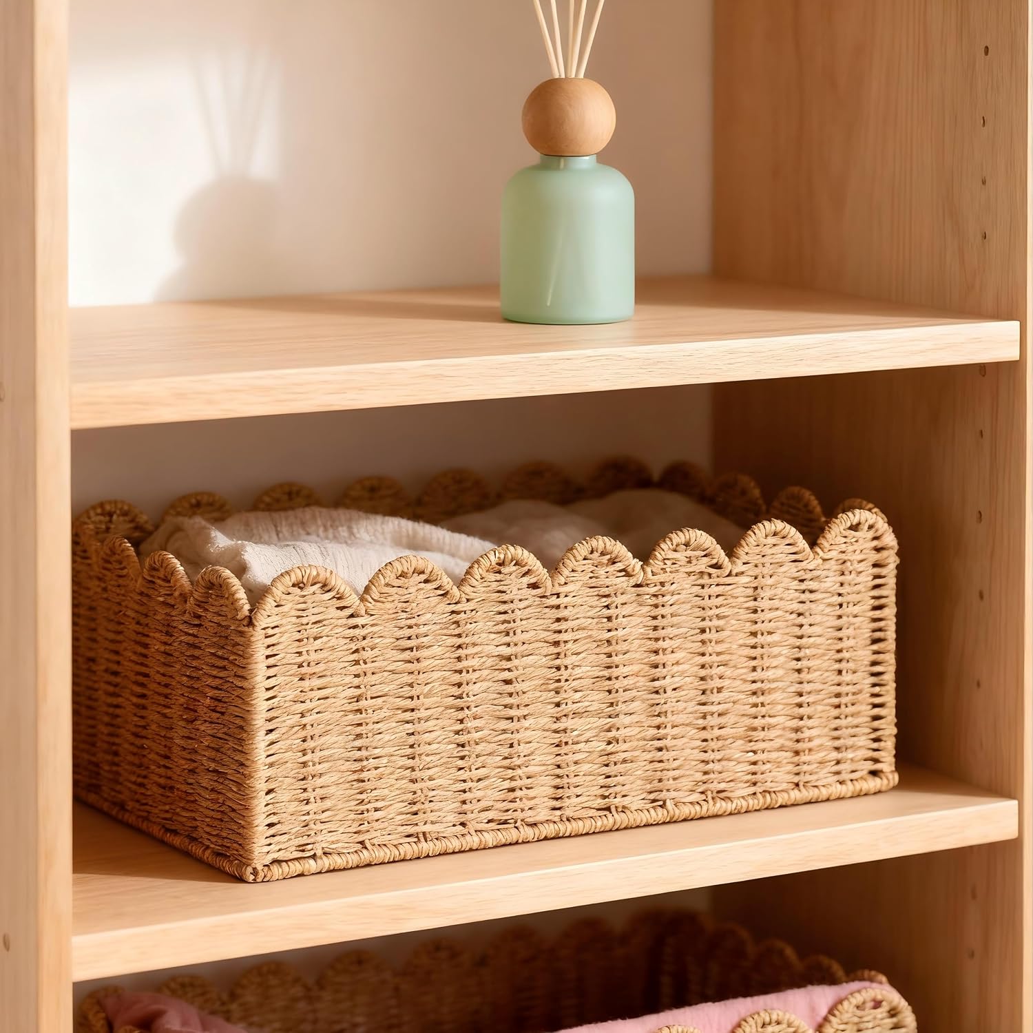 Scalloped Basket / Hand Woven Baskets / Light Brown / M
