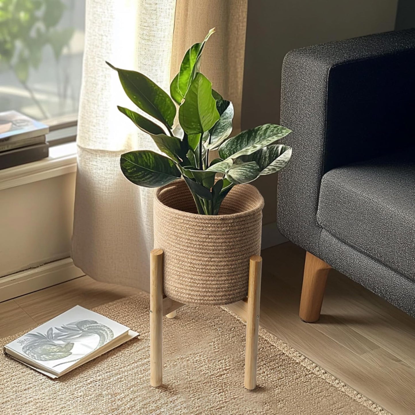 Bamboo Wood Stand / Jute