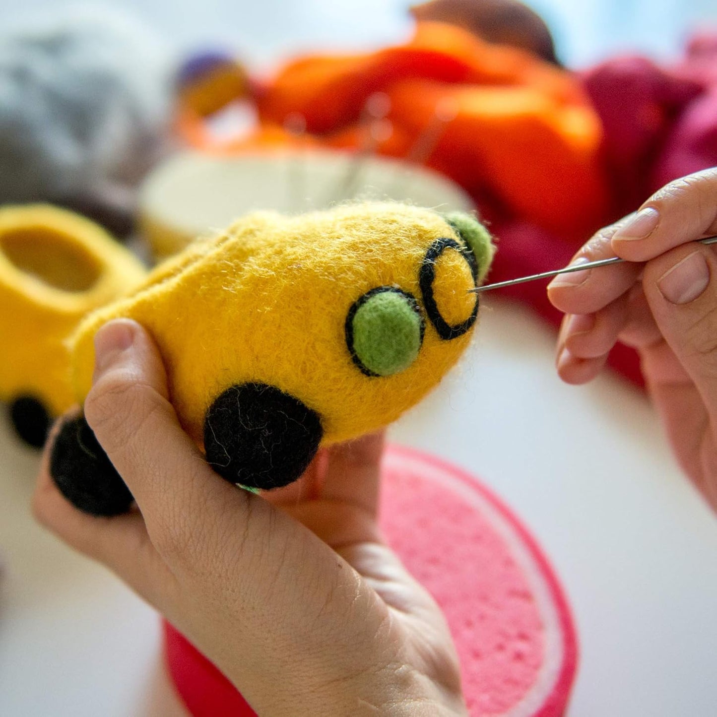 Glaciart One Felt Pom Poms, Wool Balls (160 Pcs) 4 Sizes: 1 cm, 1.5 cm, 2 cm & 2.5 cm, Handmade Felted 40 Color (Red