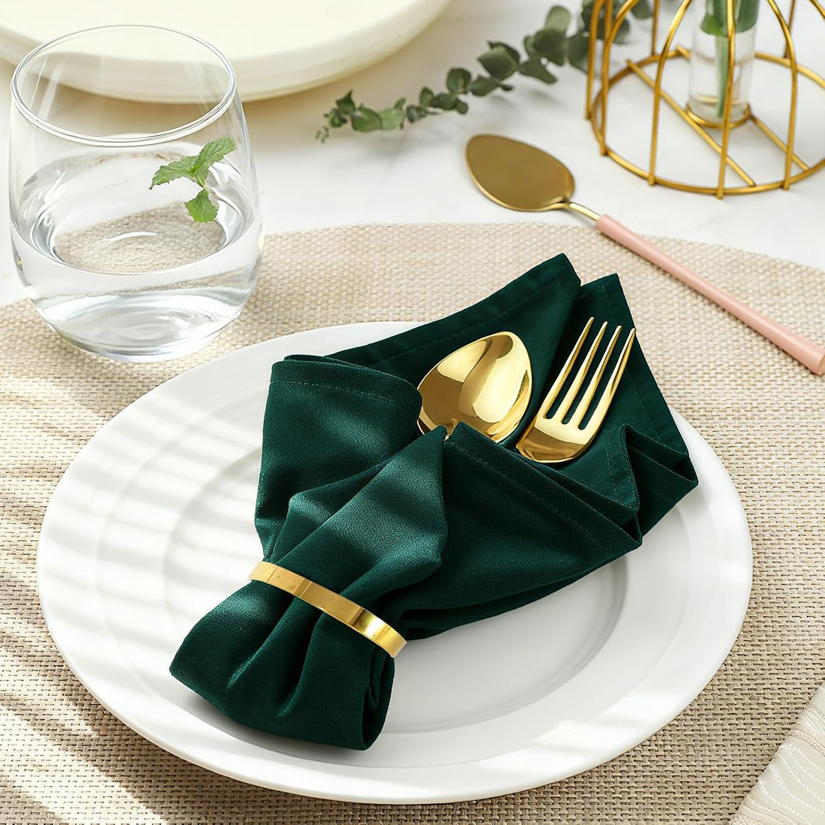 100 Pcs Gold Napkin Rings Bulk, Exquisite Round Napkin Ring Buckles, Suitable for Family Dinners, Weddings, Holiday