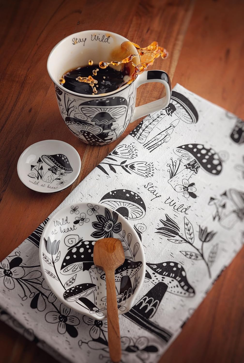 B&W Ceramic Spoon Rest / OS / Mushroom