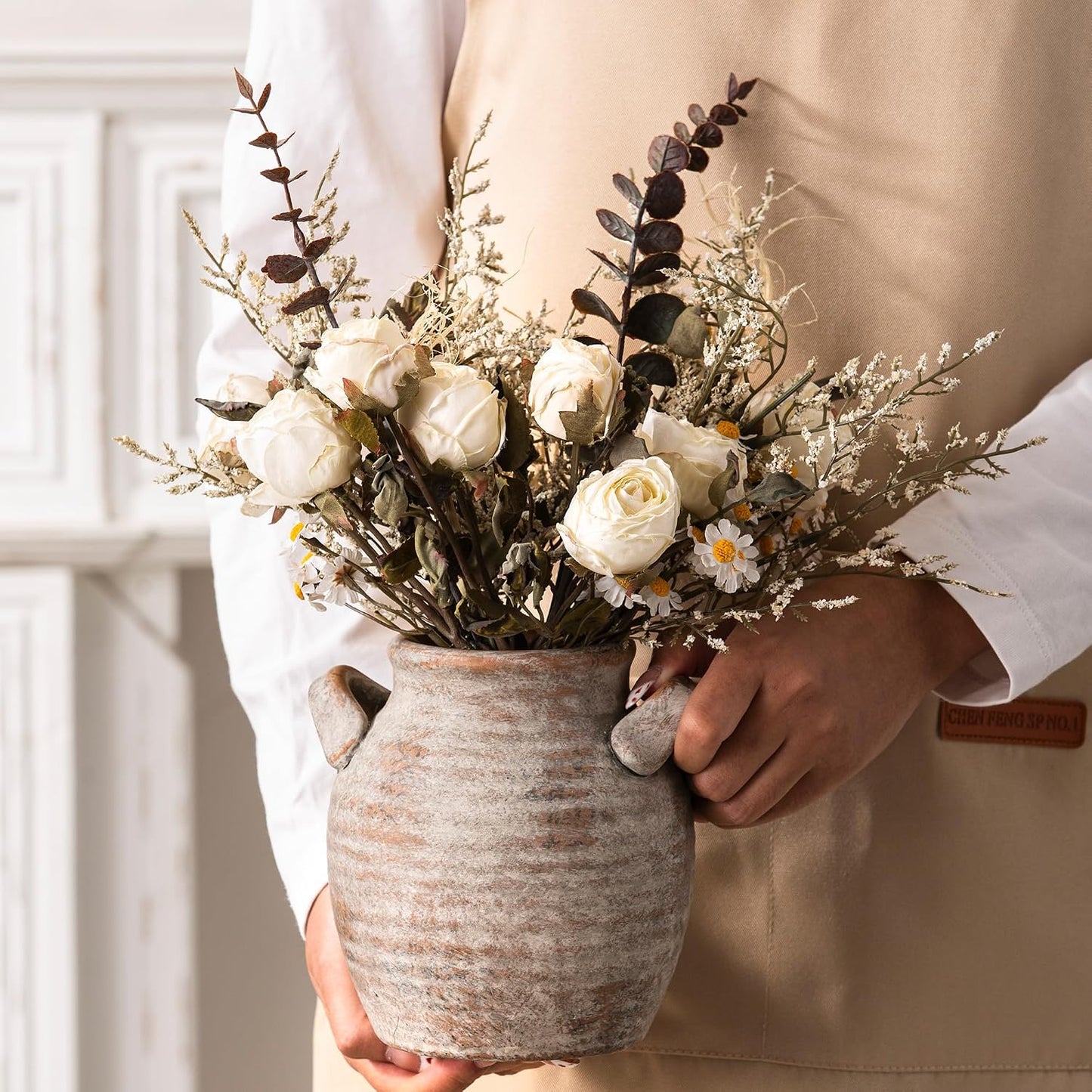 Farmhouse Table Vases / 6" Retro