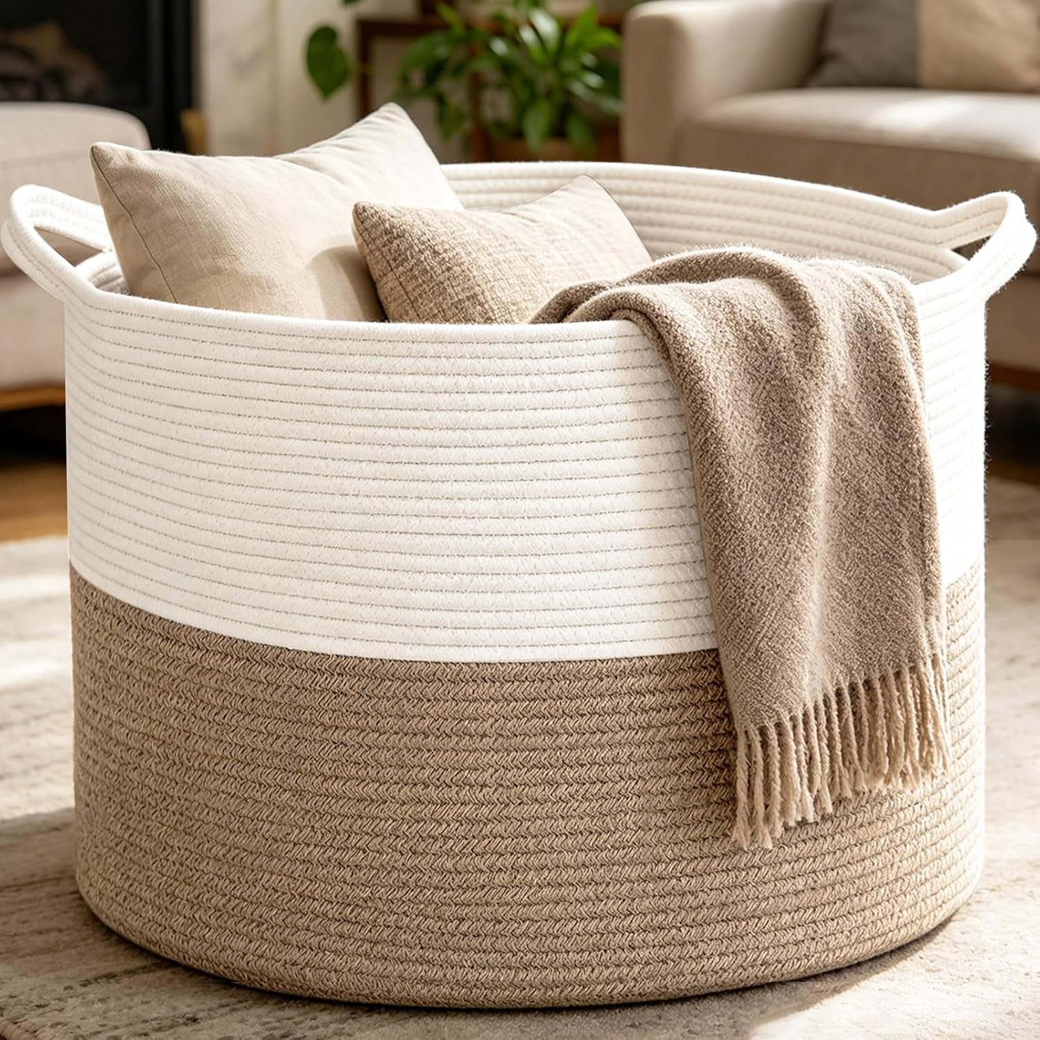 Large Woven Blanket Basket / White&brown / 19.7"L x 19.7"W x 13"H