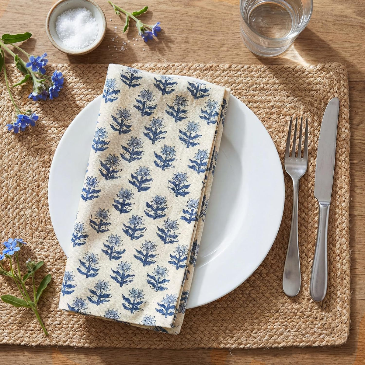 Set of 12 Floral Cloth Napkins Blue Linen Cloth Napkins Spring Flower Wildflowers Dinner Napkin 15 x 15 Inch Vintage