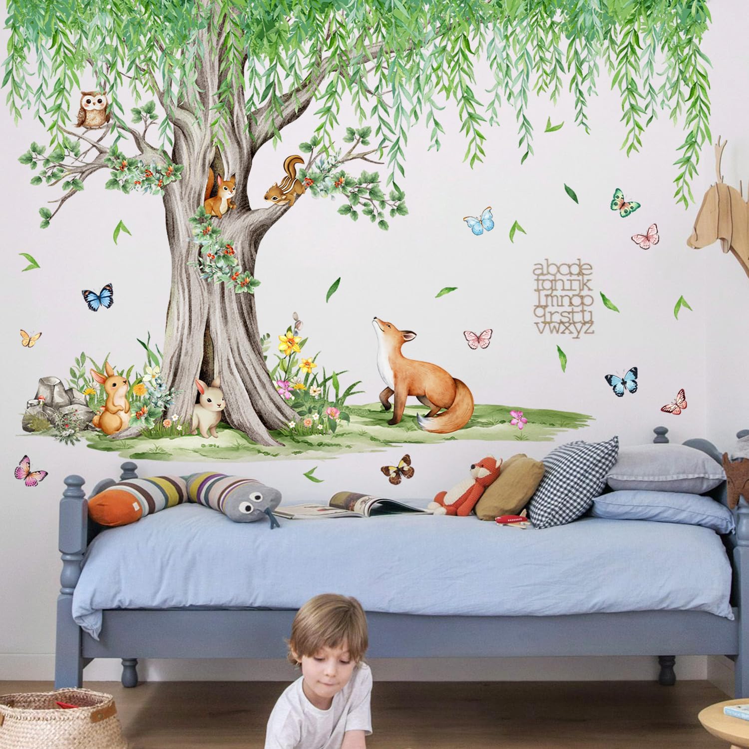 Hanging Leaves Vine Wall Sticker Cartoon Animals Wall Decal Peel / Green