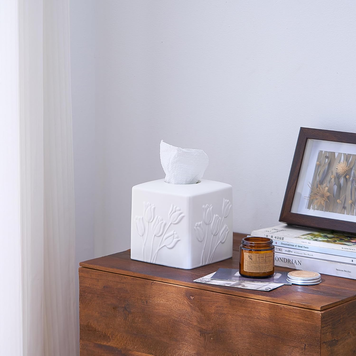 Ceramic Tulips Tissue Box Cover / White / Large
