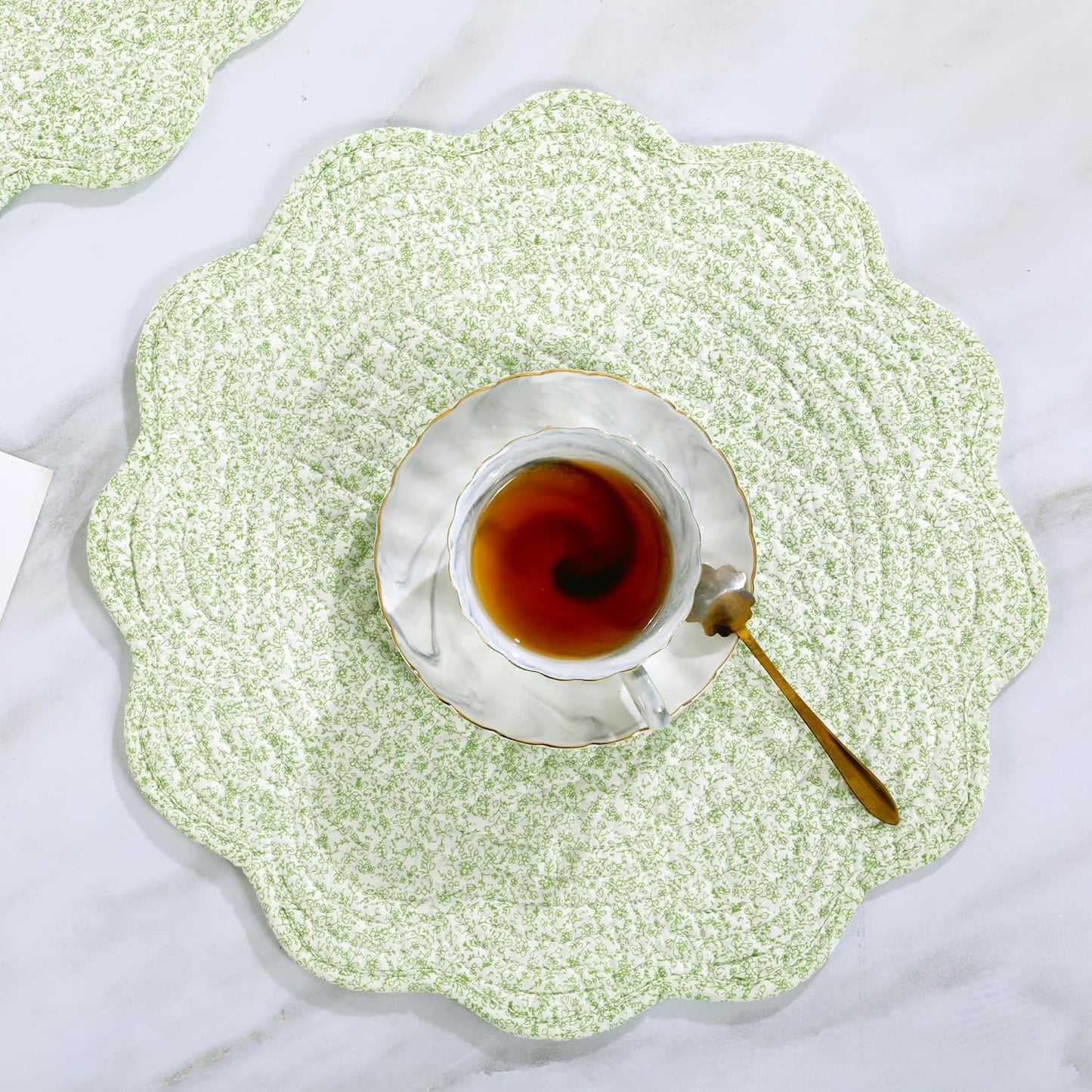 HOMBYS Quilted Placemats Set of 6 Washable Round Placemats for Kitchen Table-100% Cotton Fabric 14 Inch Round Table