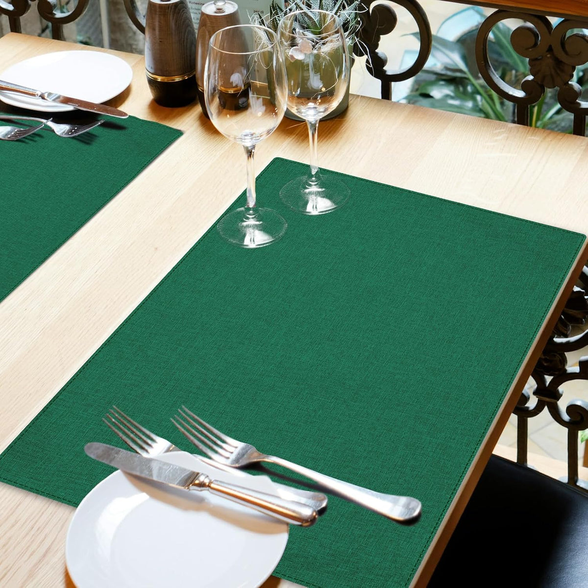 Cloth Placemats Set of 6, Cotton Linen Blend Place Mats, Green | Machine Washable, Double Layered, Heat Resistant