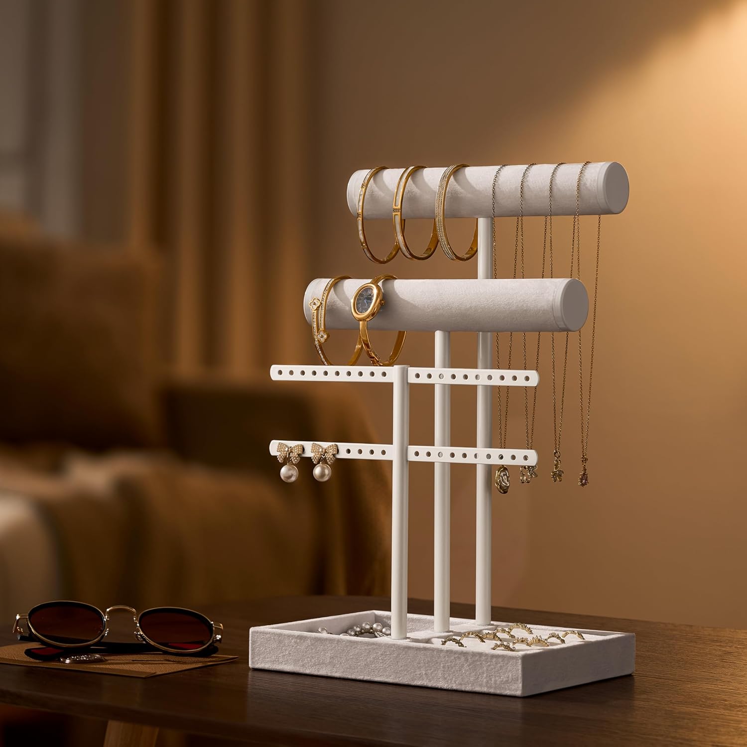 Detachable T Bar Velvet Bracelet Holder / Pure White / Standard
