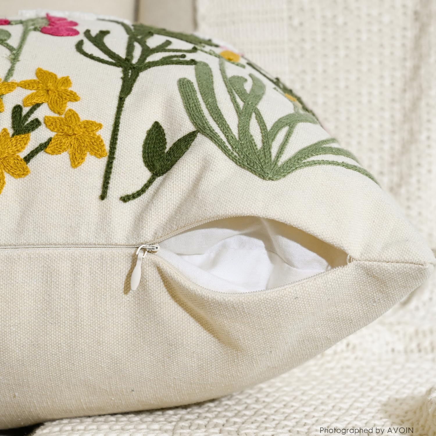 Colorful Flowers / Beige / 18 x 18 / Set of 2