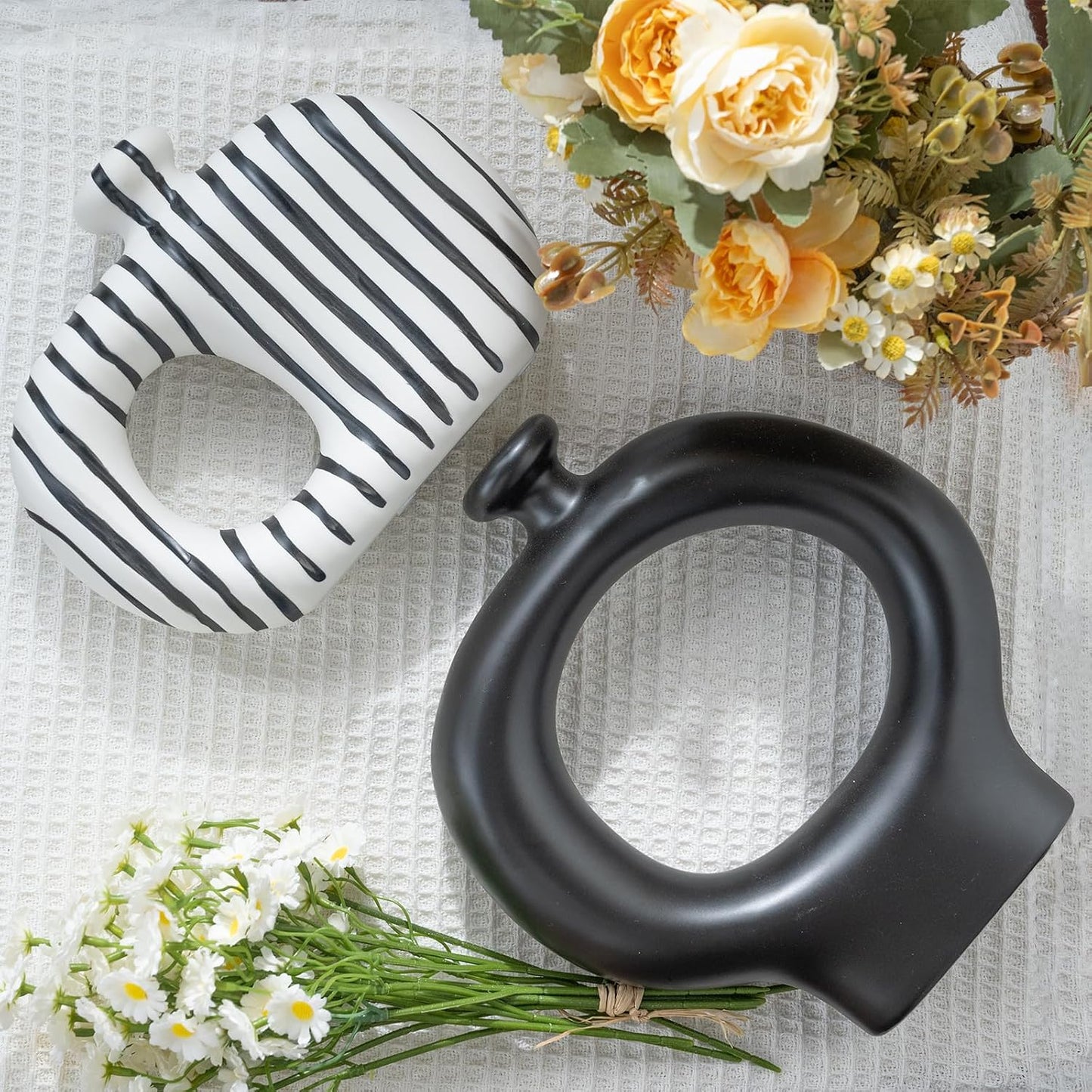 & White Striped Hollow Ceramic Flower Vases / Black / Set of 2
