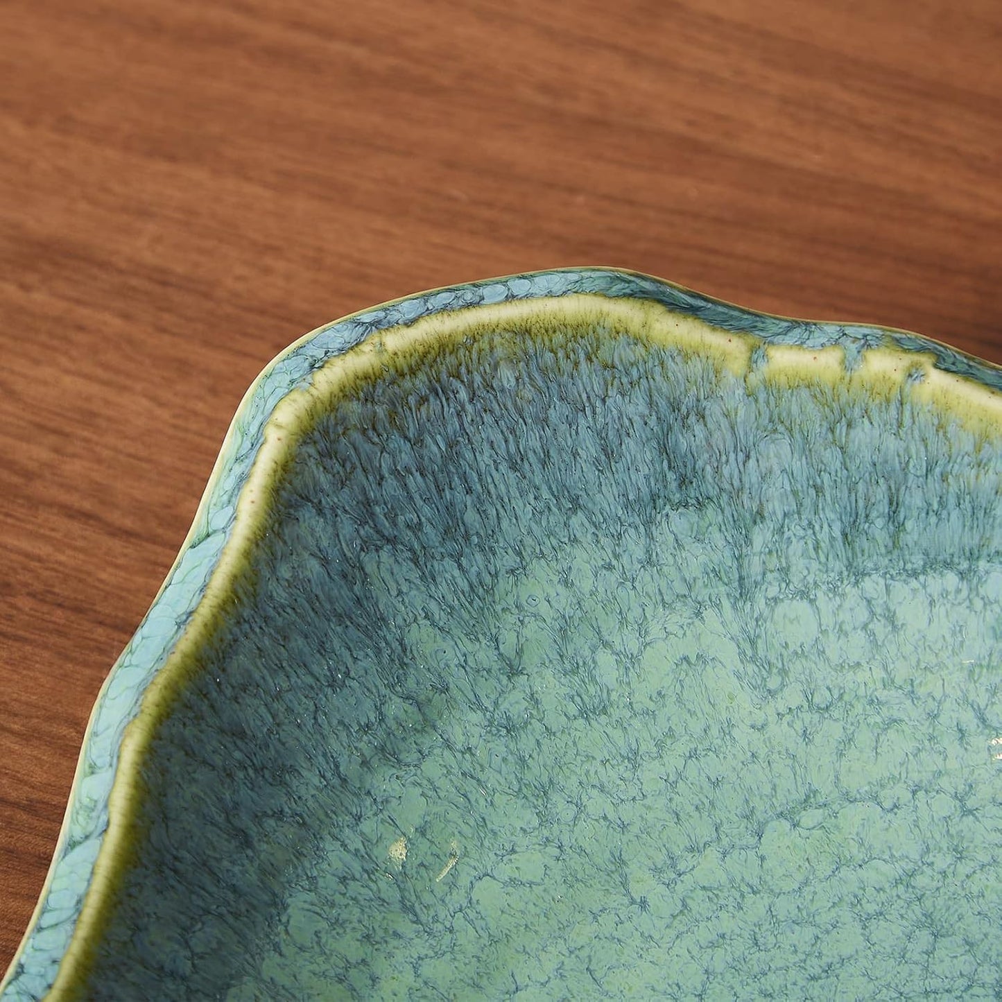Modern Coffee Table Decor / Green