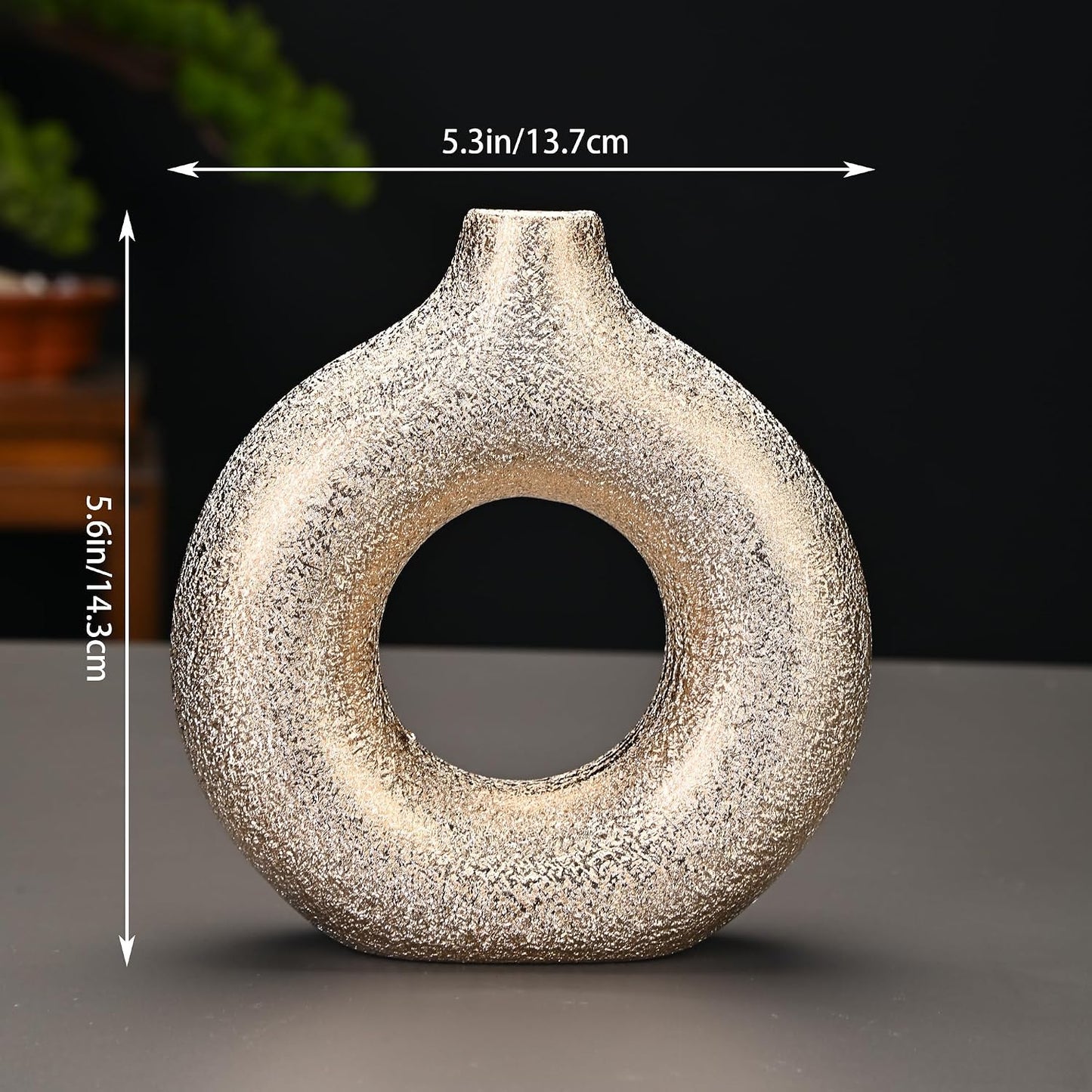 Modern Vase / Modern Donut-Shaped Decorative Vases / Gold / Small
