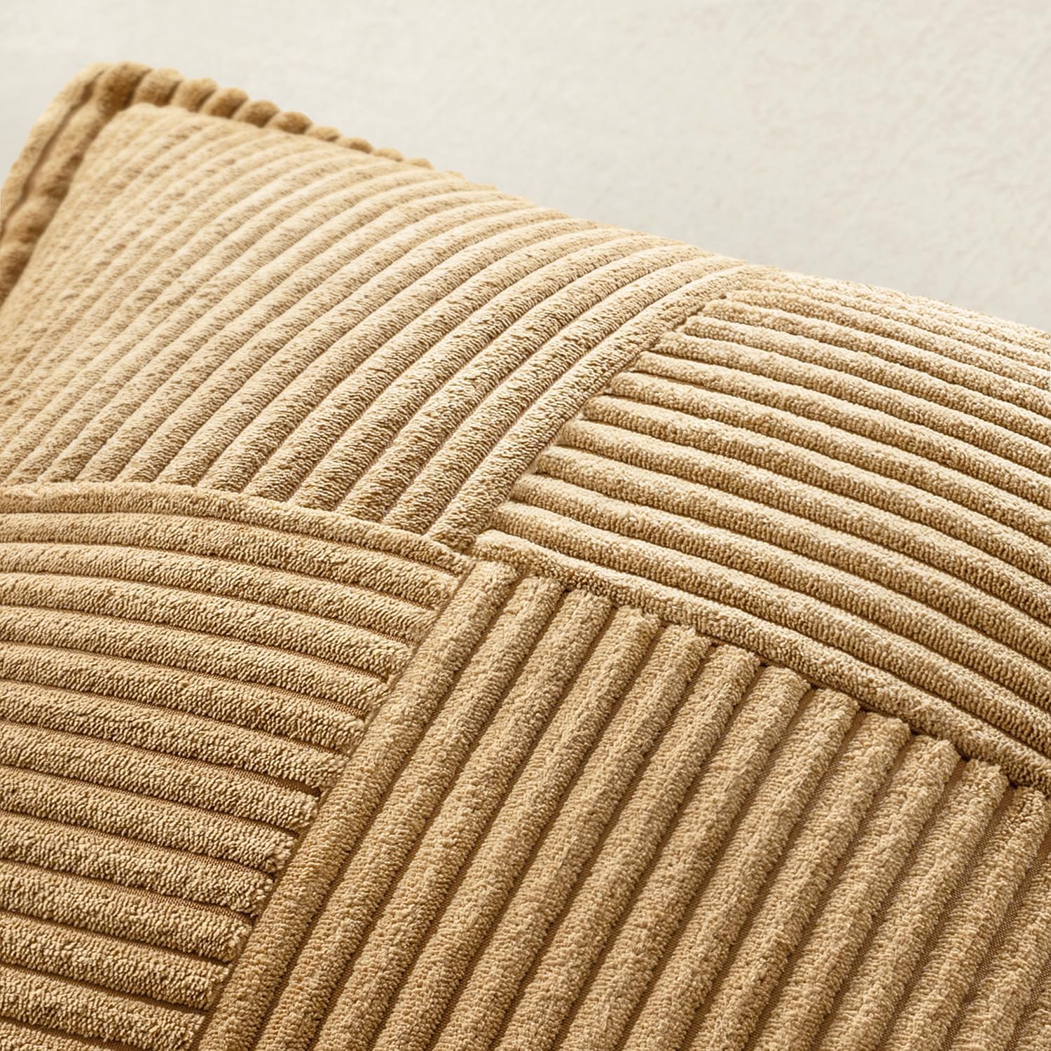 Decorative Throw Pillow Covers / 18 x 18 / Brown / Set of 2