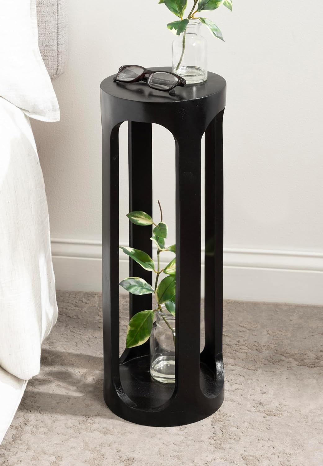 Dahl Modern Wooden Round Drink Table / Black / 8 x 8 x 23