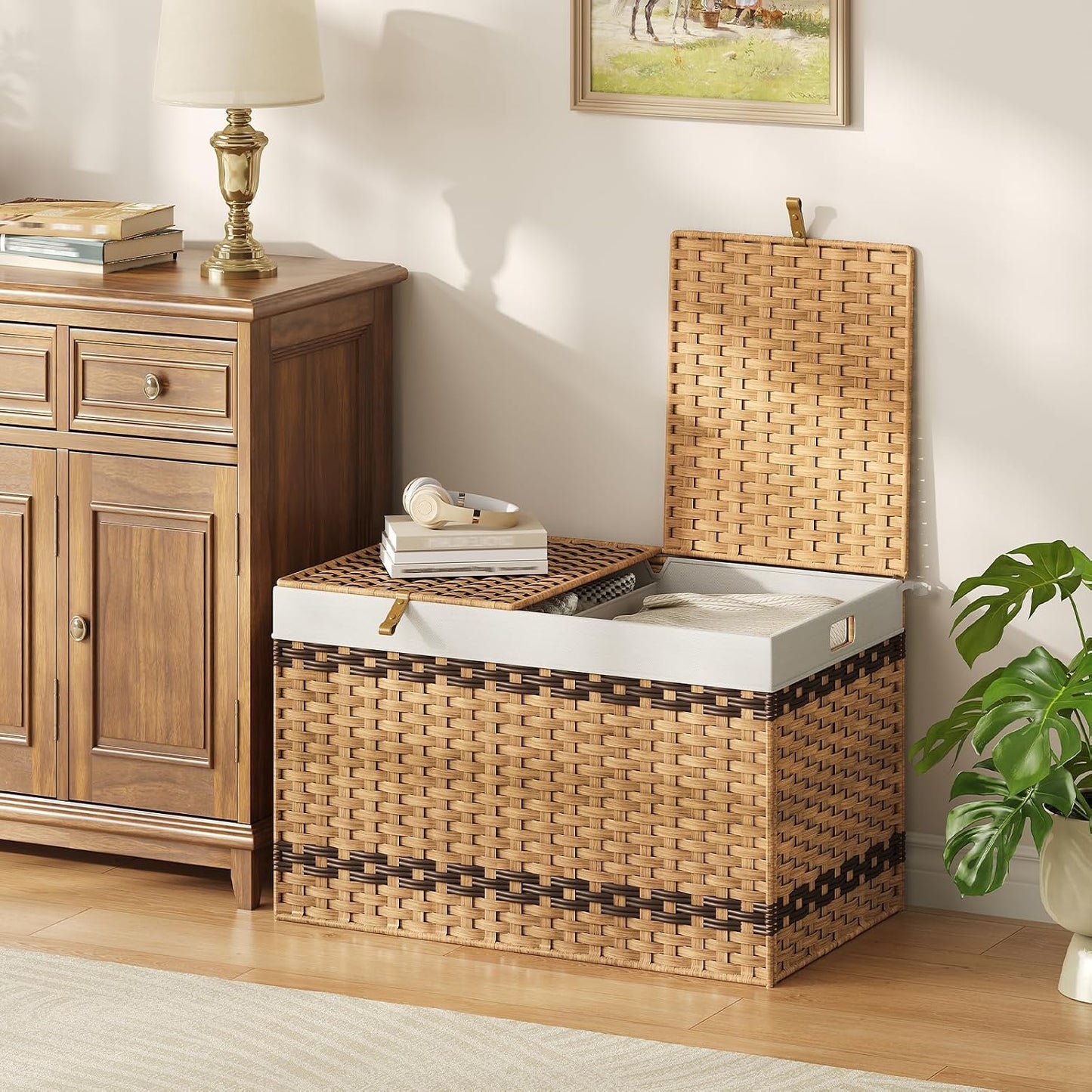 42.3 Gallon Wicker Storage Basket / Natural + Brown / 29.9"L x 17.7"W x 18.1"H