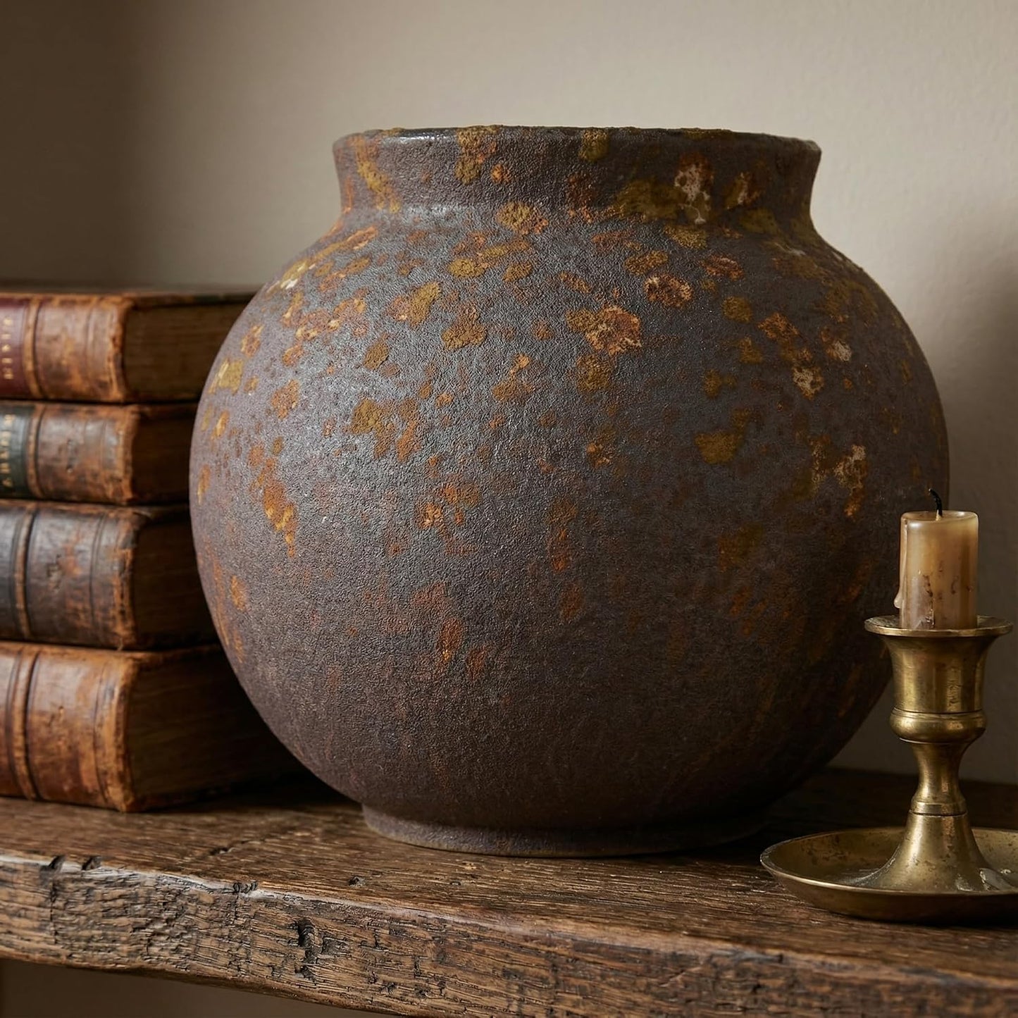 Small Round Ceramic Vase / Brown-1 / 5.8