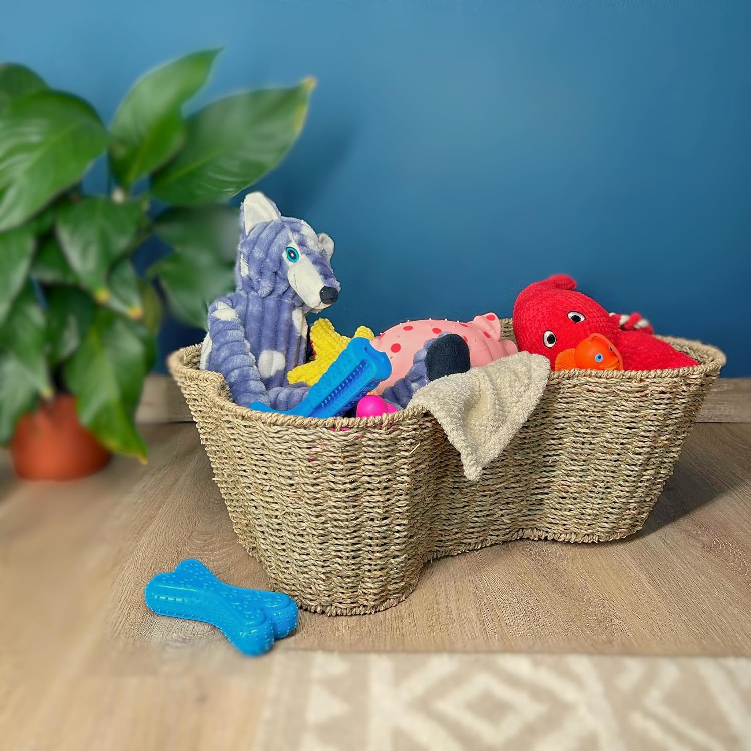 Seagrass Bone Shaped Dog Toy Bin / 22 x 14 / Large