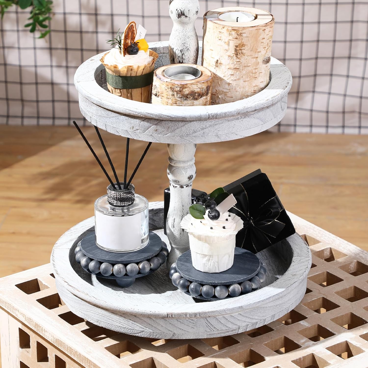 Wooden Risers for Displays Round Wood Riser Distressed Wood Risers / Black / 3.94 Inch / Set of 2