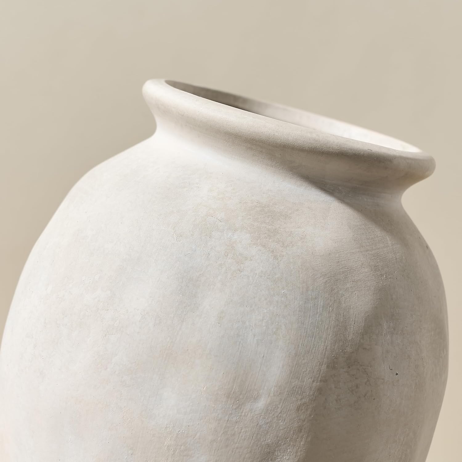 5.94" Ceramic Vase / Off-white- 5.94