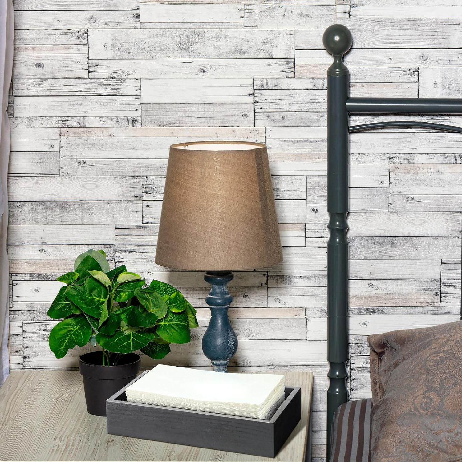 Tall Wood Guest Towel Holder / Black / 2 Inch