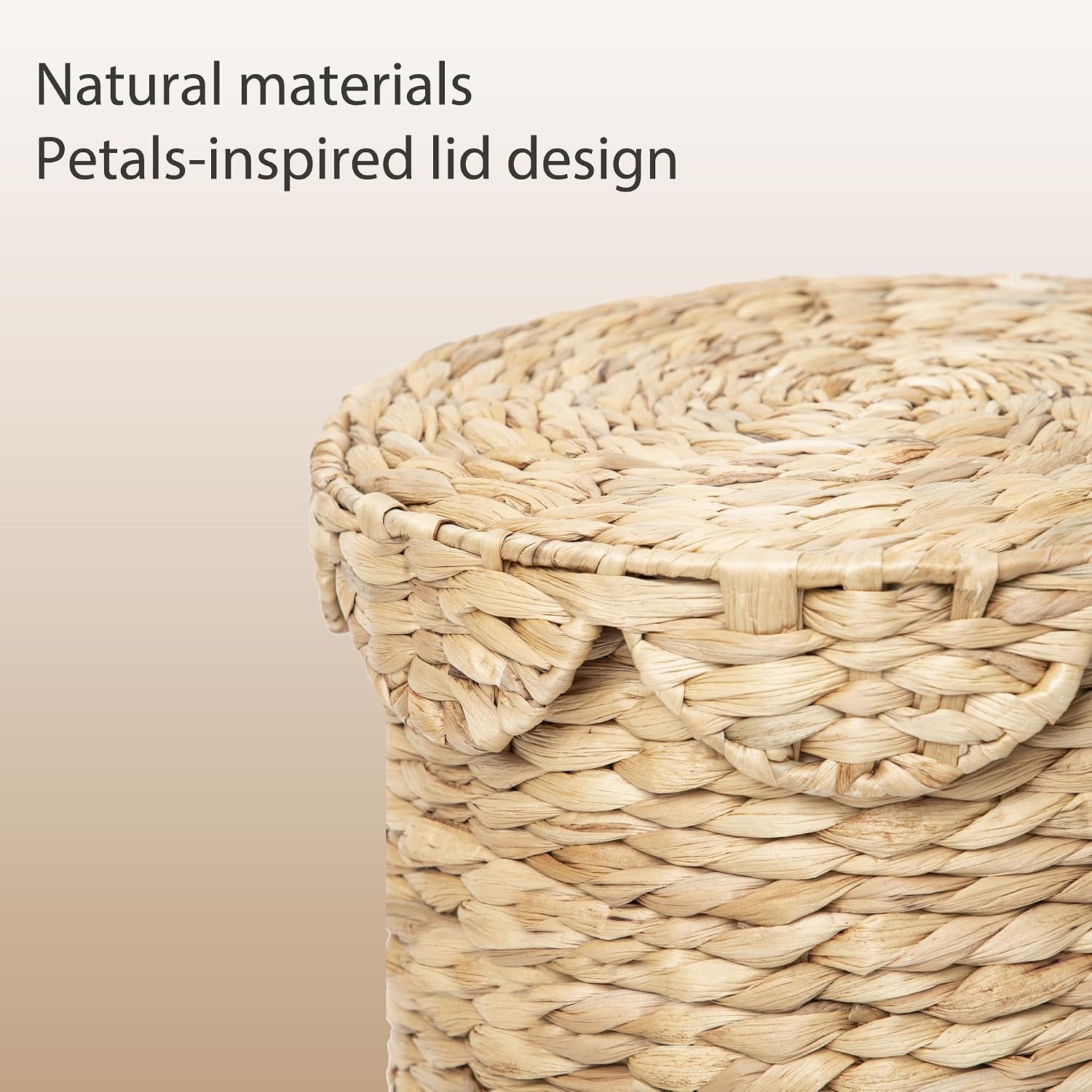 Water Hyacinth Woven scalloped basket / Small / Natural