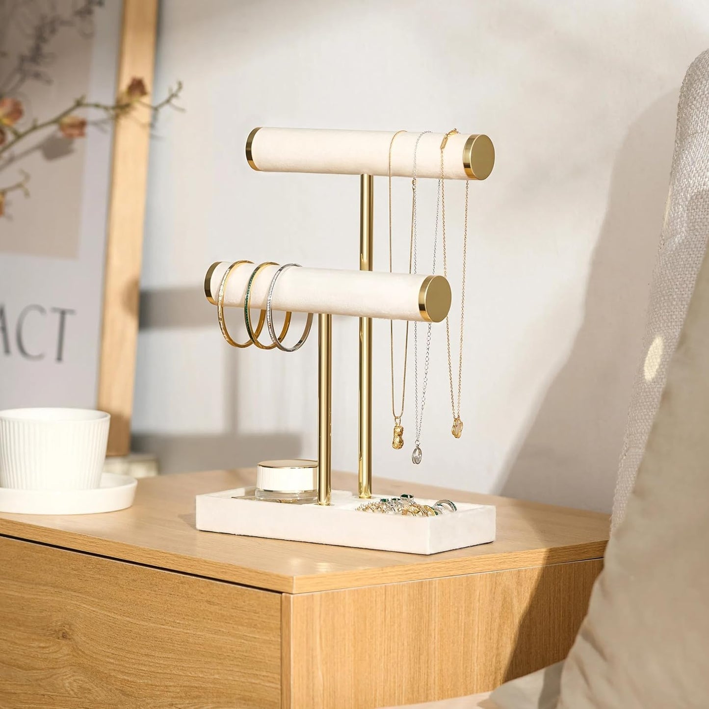 Detachable T Bar Velvet Bracelet Holder / Beige