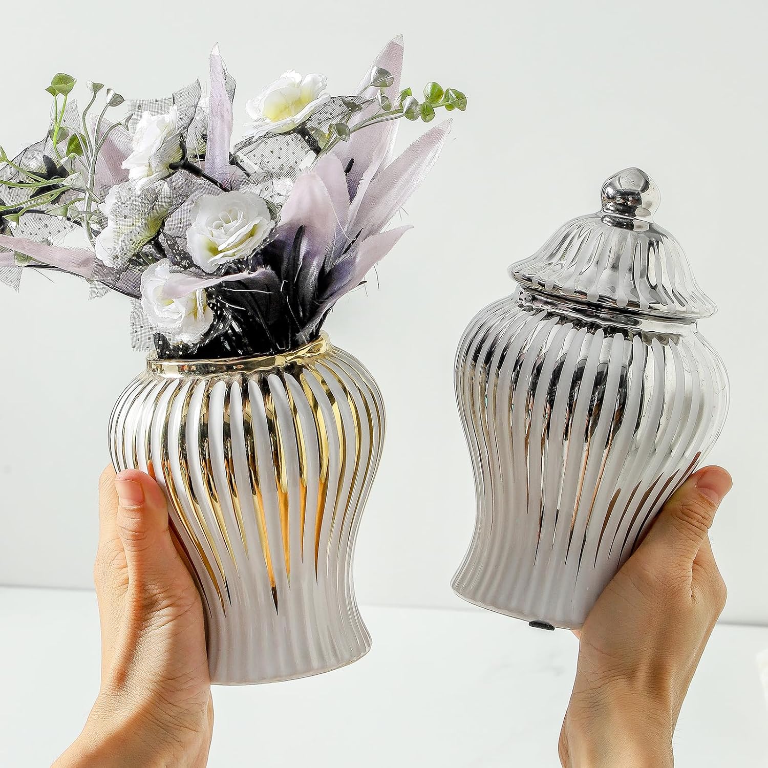 Ceramic Ginger jar / 6.8 Inch / White and Gold