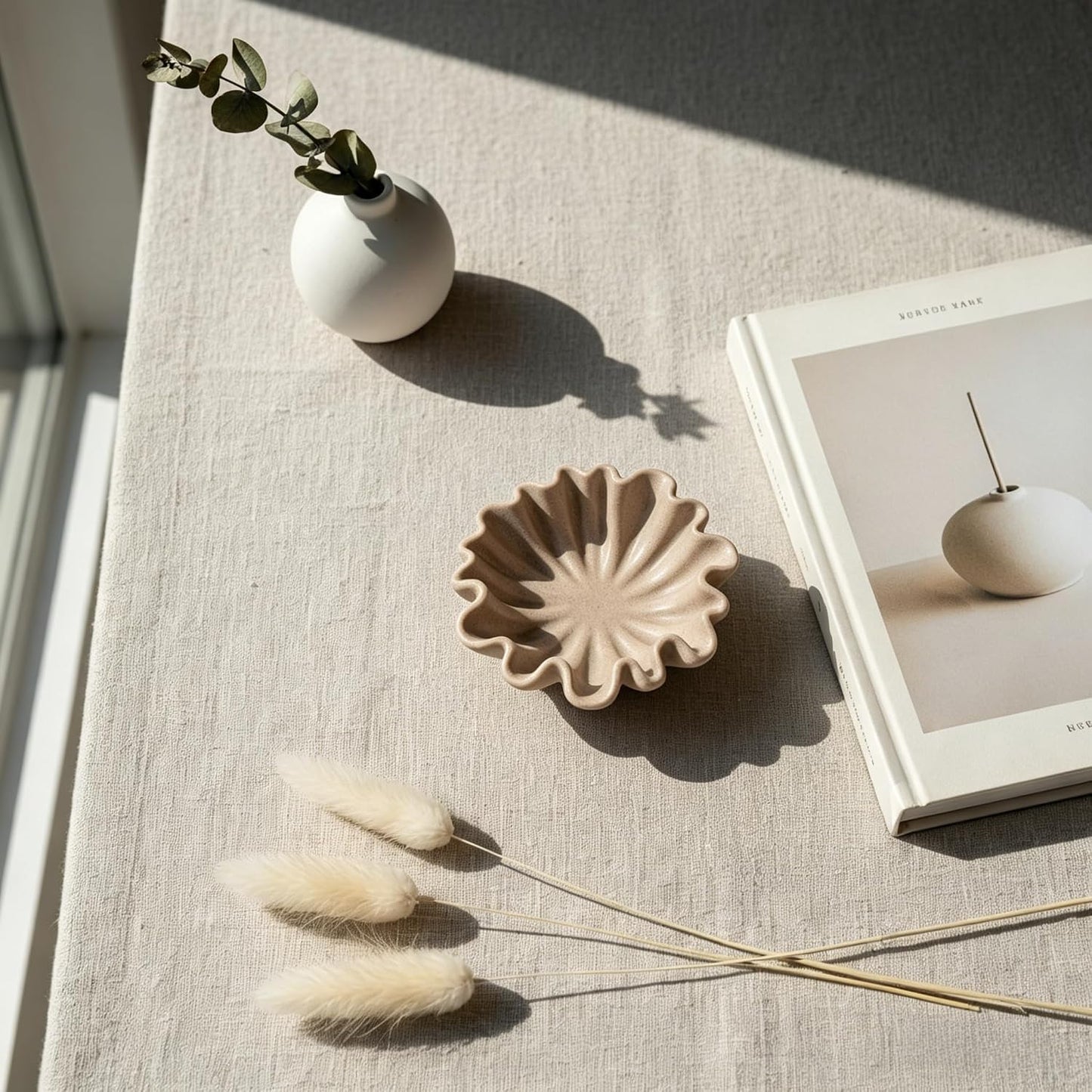 Handicraft Scalloped Bowls for Modern Home Decor / Beige / 6.1inch