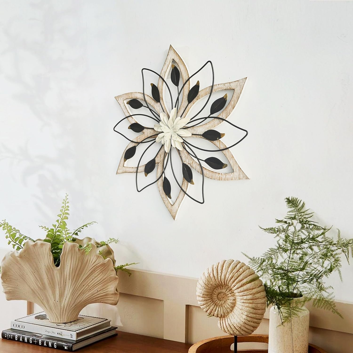 Flowers Wood Wall Decor / Whitewash