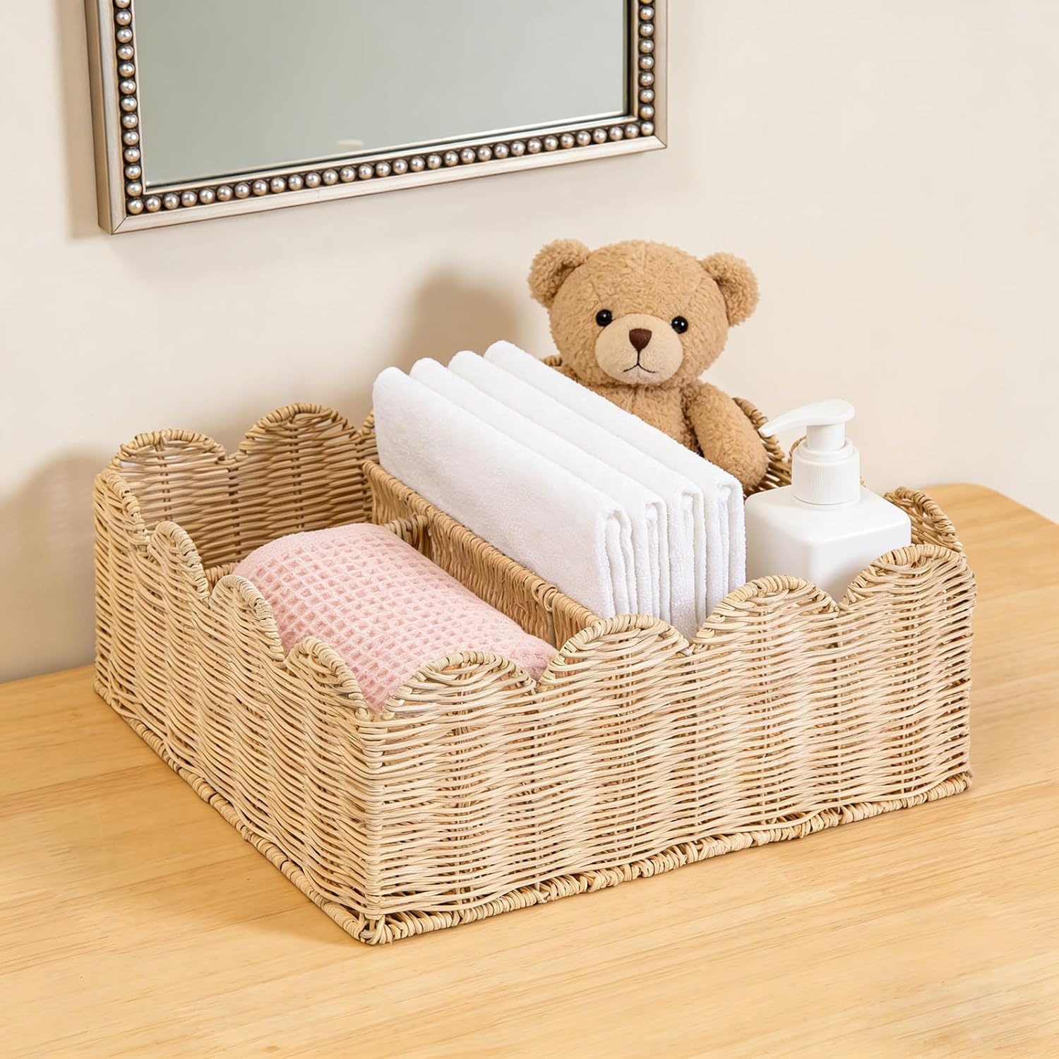 Woven Natural Basket / Off White