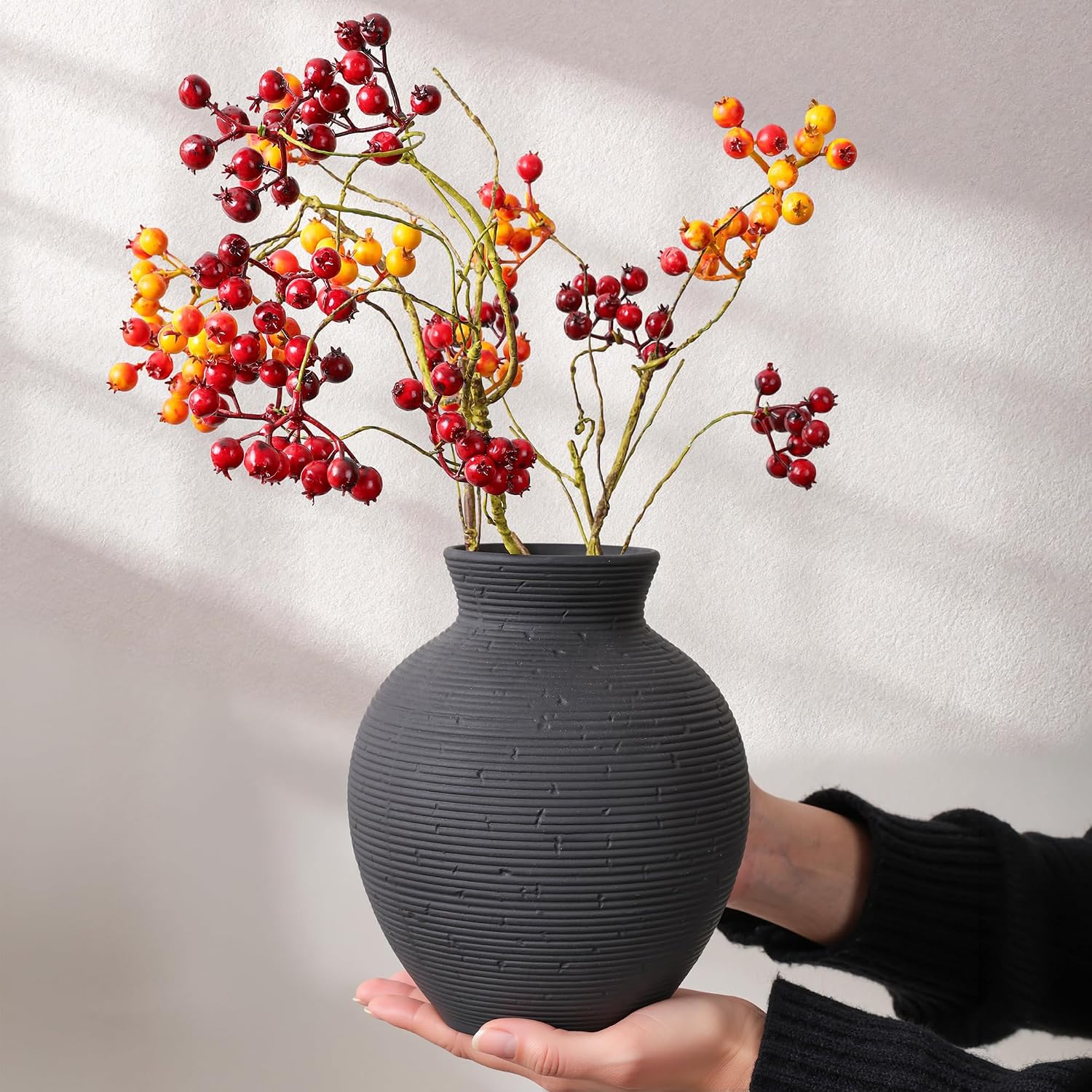 Ceramic Flower Vase Home Decor / 7.4 In - Black / 7.4 Inch